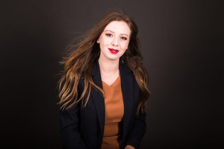 Știai că felul în care postezi în social media vorbește despre personalitatea ta?